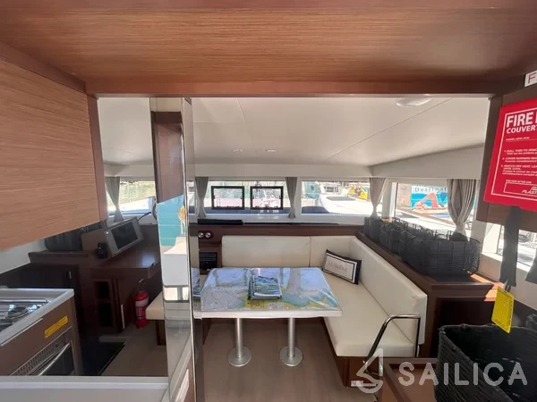 Lagoon 40 - Yacht Charter Sailica