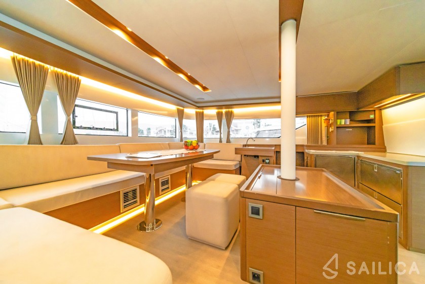 Lagoon 50 - Yacht Charter Sailica