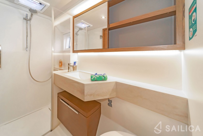 Lagoon 50 - Yacht Charter Sailica