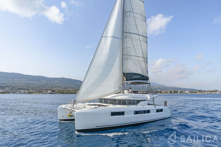 Lagoon 50 - Yacht Charter Sailica