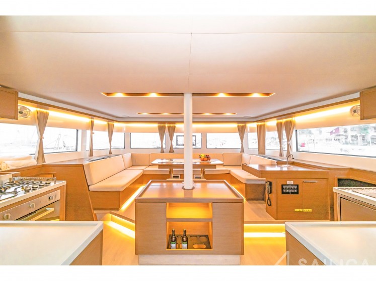Lagoon 50 - Yacht Charter Sailica