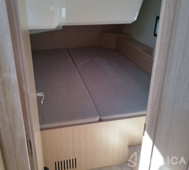 Bavaria C42 - Yacht Charter Sailica