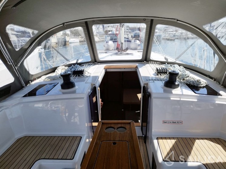 Bavaria C42 - Yacht Charter Sailica