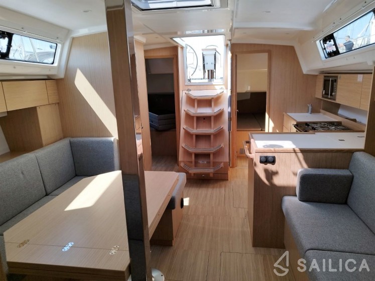 Bavaria C42 - Yacht Charter Sailica