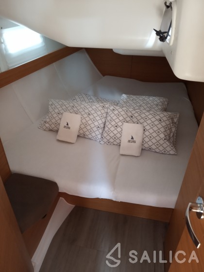 Elan 45 Impression - Yacht Charter Sailica