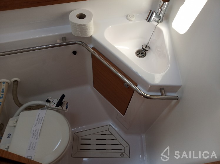Elan 45 Impression - Yacht Charter Sailica
