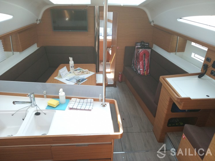 Elan 45 Impression - Yacht Charter Sailica