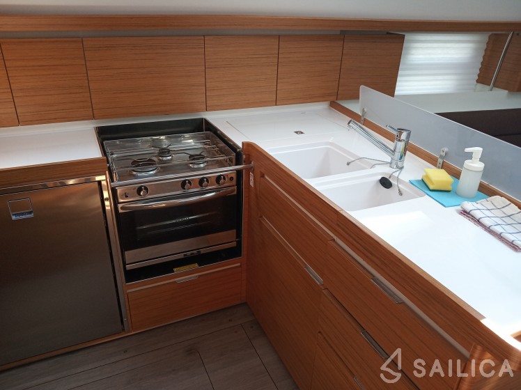 Elan 45 Impression - Yacht Charter Sailica