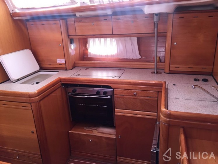 Bavaria 46 Cruiser - Yacht Charter Sailica