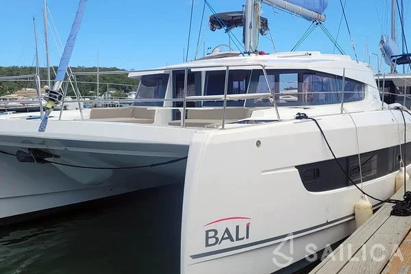 Bali 4.2 - Yacht Charter Sailica