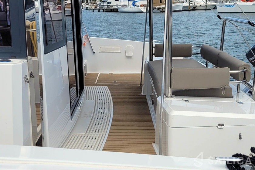 Bali 4.2 - Yacht Charter Sailica