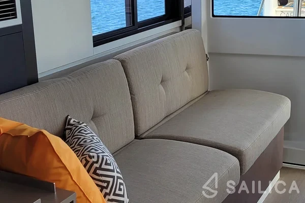 Bali 4.2 - Yacht Charter Sailica