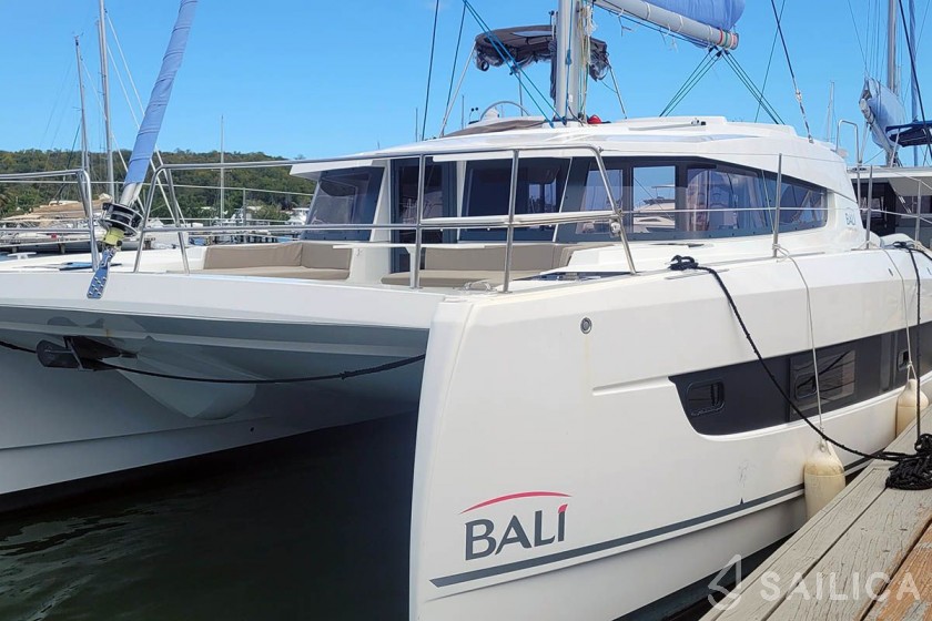 Bali 4.2 - Yacht Charter Sailica