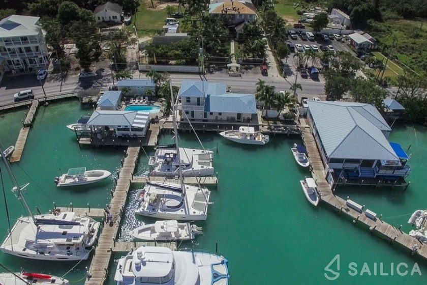 Lagoon 46  - Yacht Charter Sailica