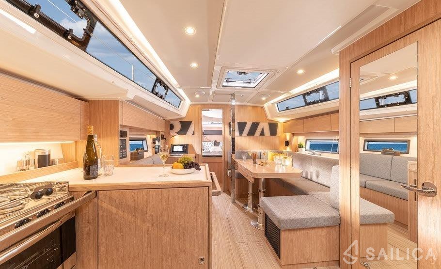Bavaria C38 - Yacht Charter Sailica