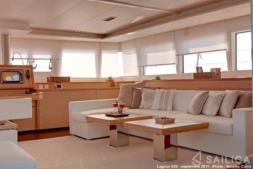 Lagoon 620 - Yacht Charter Sailica