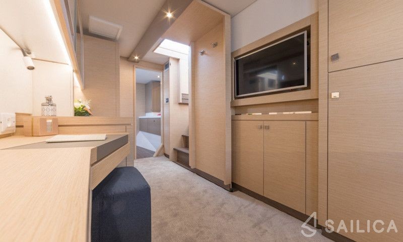 Saona 47 - Yacht Charter Sailica
