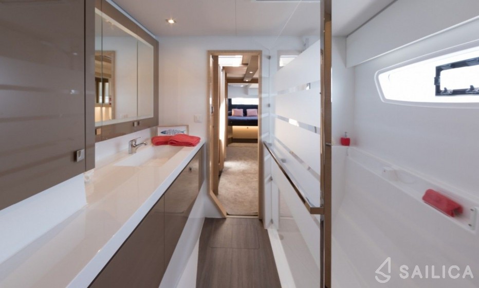 Saona 47 - Yacht Charter Sailica