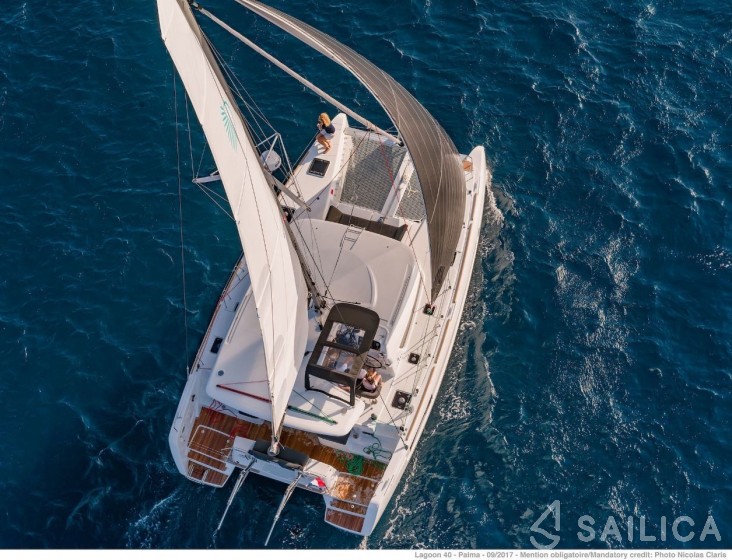 Lagoon 40 - Yacht Charter Sailica