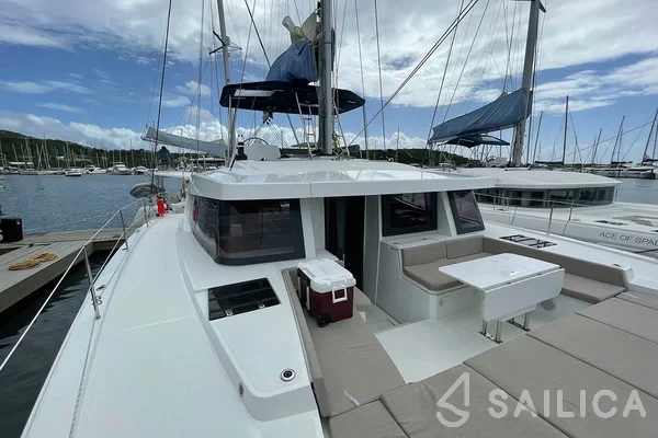 Bali 4.8  - Yacht Charter Sailica