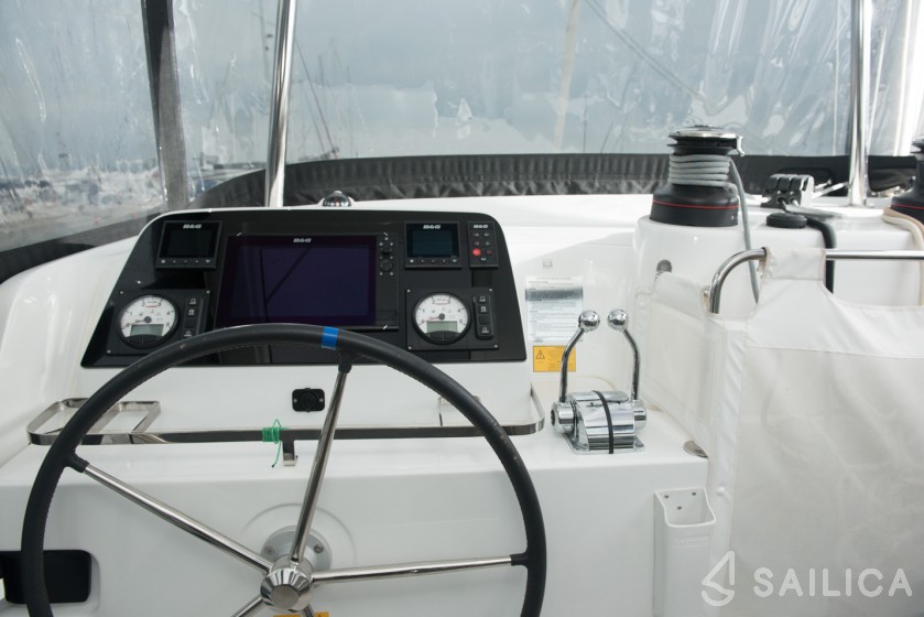 Lagoon 42 - Yacht Charter Sailica
