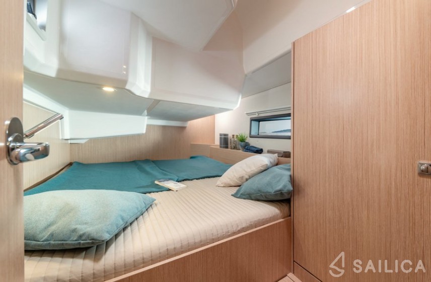 Bavaria C42 - Yacht Charter Sailica