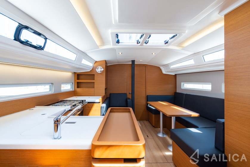 Sun Odyssey 410 - Yacht Charter Sailica