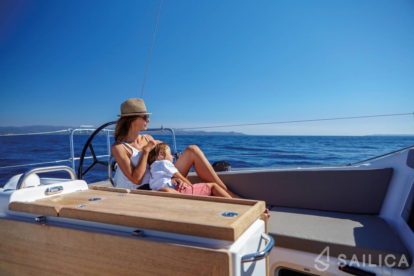 Sun Odyssey 410 - Yacht Charter Sailica
