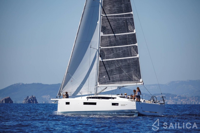 Sun Odyssey 410 - Yacht Charter Sailica