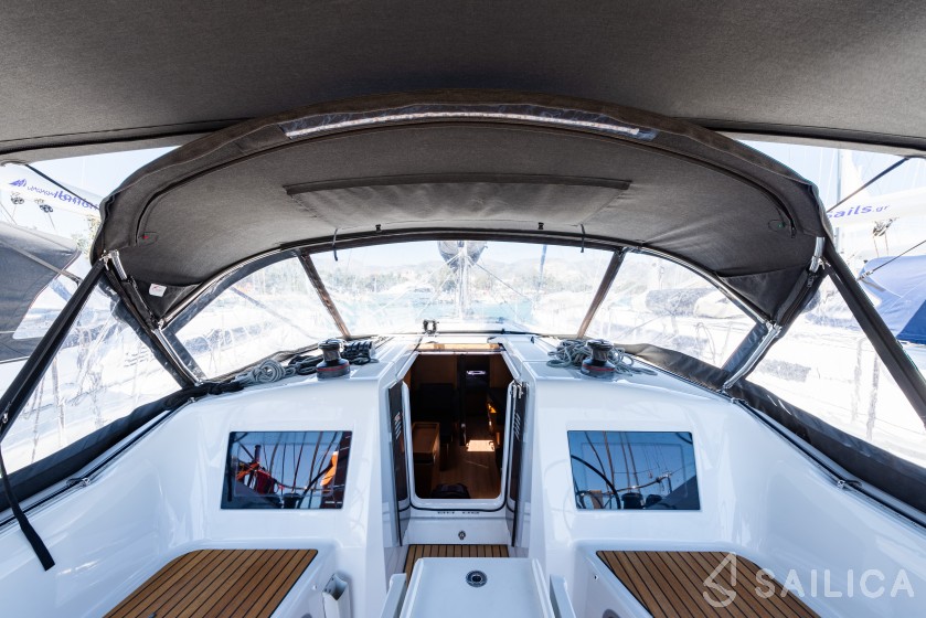 Sun Odyssey 410 - Yacht Charter Sailica