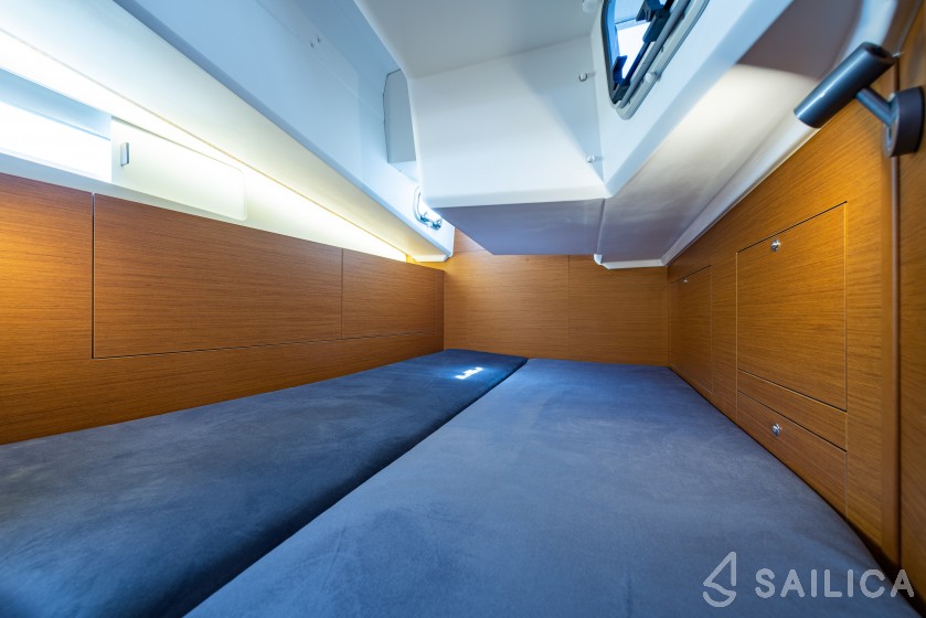 Sun Odyssey 410 - Yacht Charter Sailica