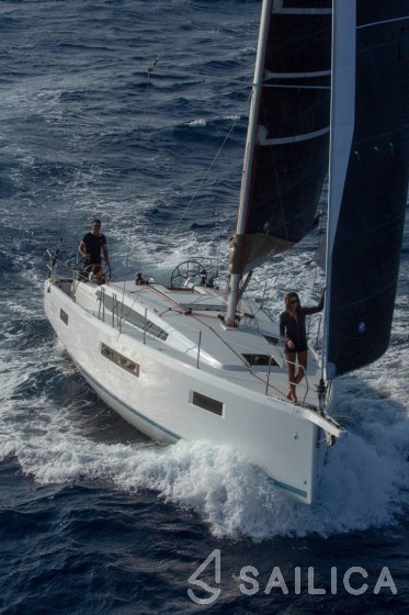 Sun Odyssey 410 - Yacht Charter Sailica