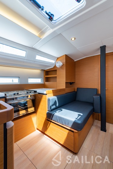Sun Odyssey 410 - Yacht Charter Sailica