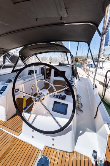 Sun Odyssey 410 - Yacht Charter Sailica