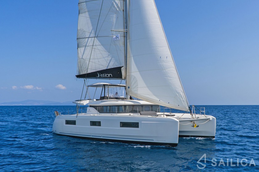 Lagoon 46  - Yacht Charter Sailica