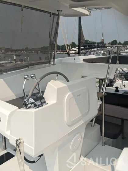 Astréa 42 - Yacht Charter Sailica