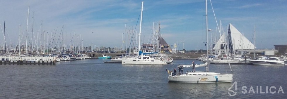 Sun Odyssey 509 - Yacht Charter Sailica