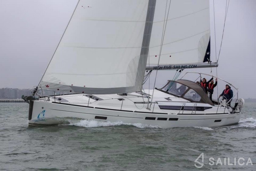 Sun Odyssey 509 - Yacht Charter Sailica