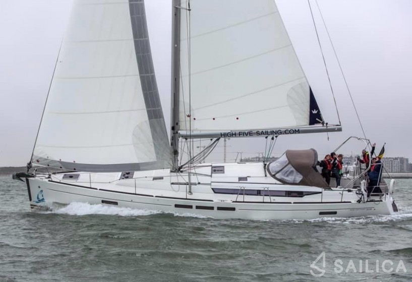 Sun Odyssey 509 - Yacht Charter Sailica