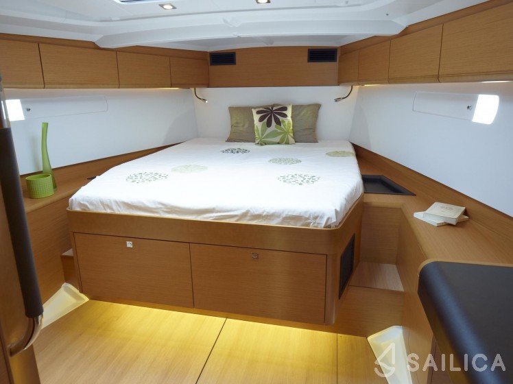 Sun Odyssey 509 - Yacht Charter Sailica