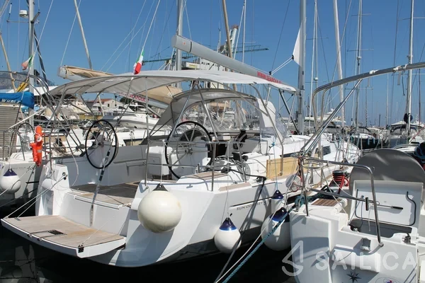 Sun Odyssey 519 - Yacht Charter Sailica