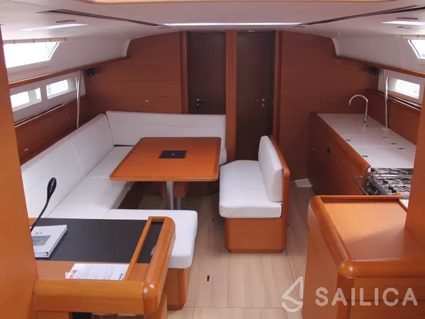 Sun Odyssey 519 - Yacht Charter Sailica