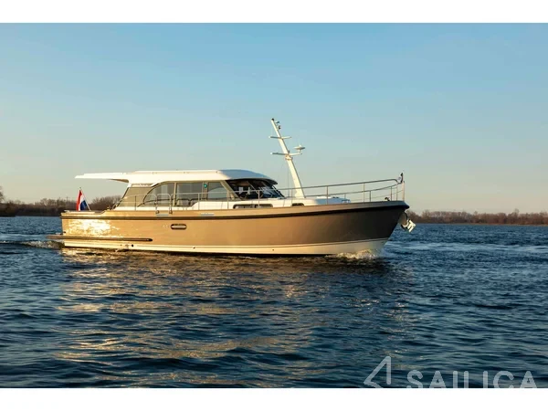 Grand Sturdy 40.9 Sedan - Yacht Charter Sailica