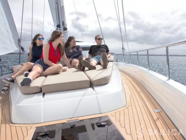 Moody 54 - Yacht Charter Sailica