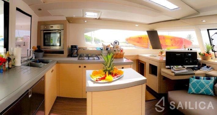 Saona 47 - Yacht Charter Sailica
