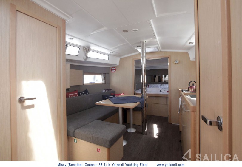 Oceanis 38.1 - Yacht Charter Sailica