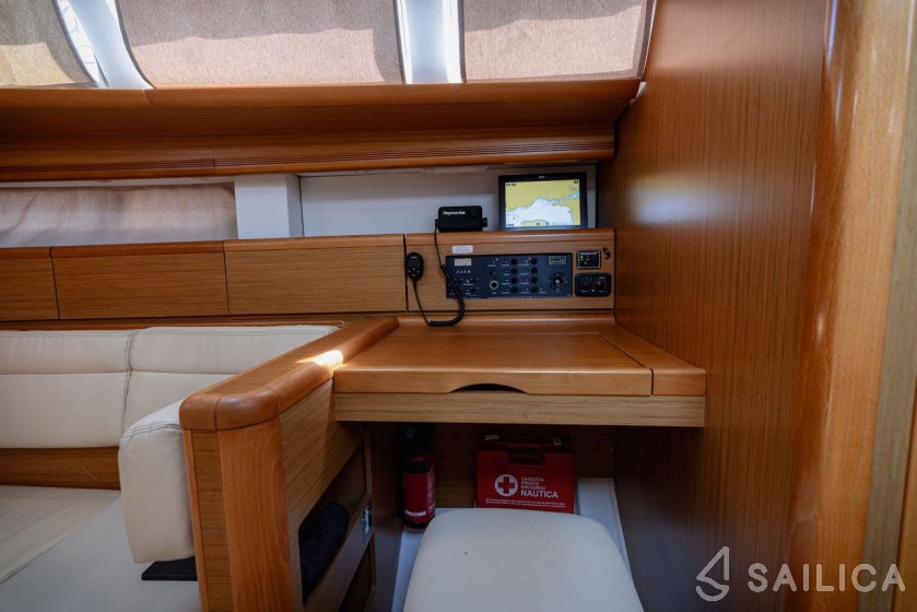 Sun Odyssey 49i - Yacht Charter Sailica