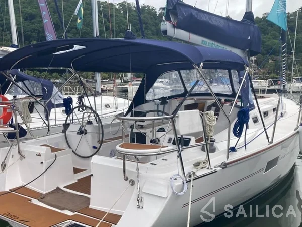 Delta 41 - Yacht Charter Sailica