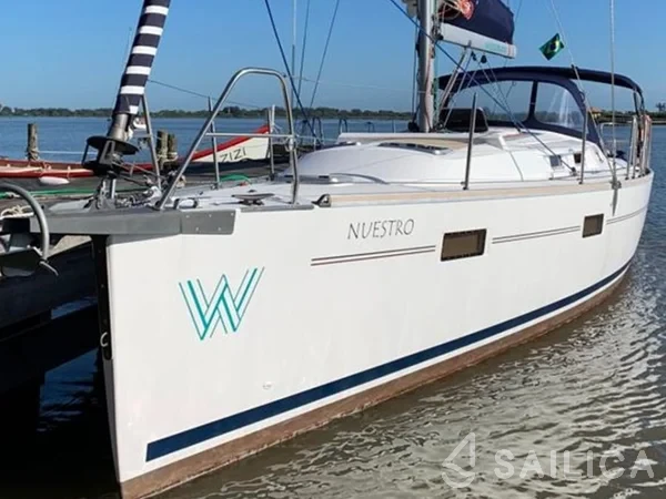 Delta 41 - Yacht Charter Sailica