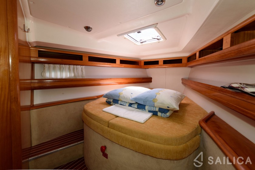 Bavaria 46 Cruiser - Yacht Charter Sailica
